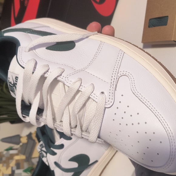 Air Jordan 1 Low OG Oxidized Green Size 11 Wmns/ Mens 9.5 - Picture 8 of 11